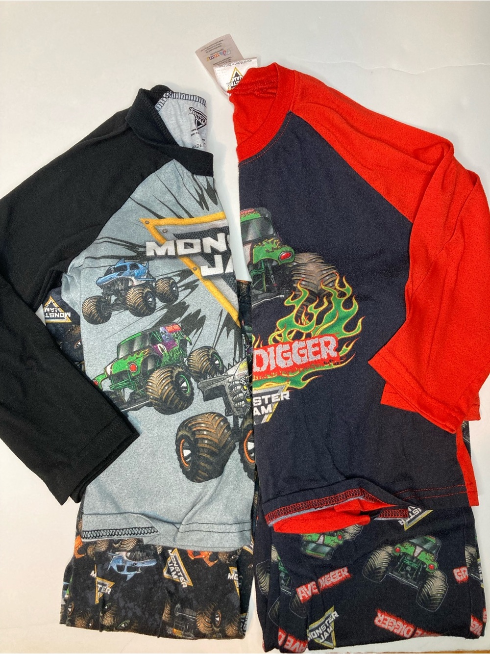 Monster Jam Grave Digger Pajama Set Boys size 6